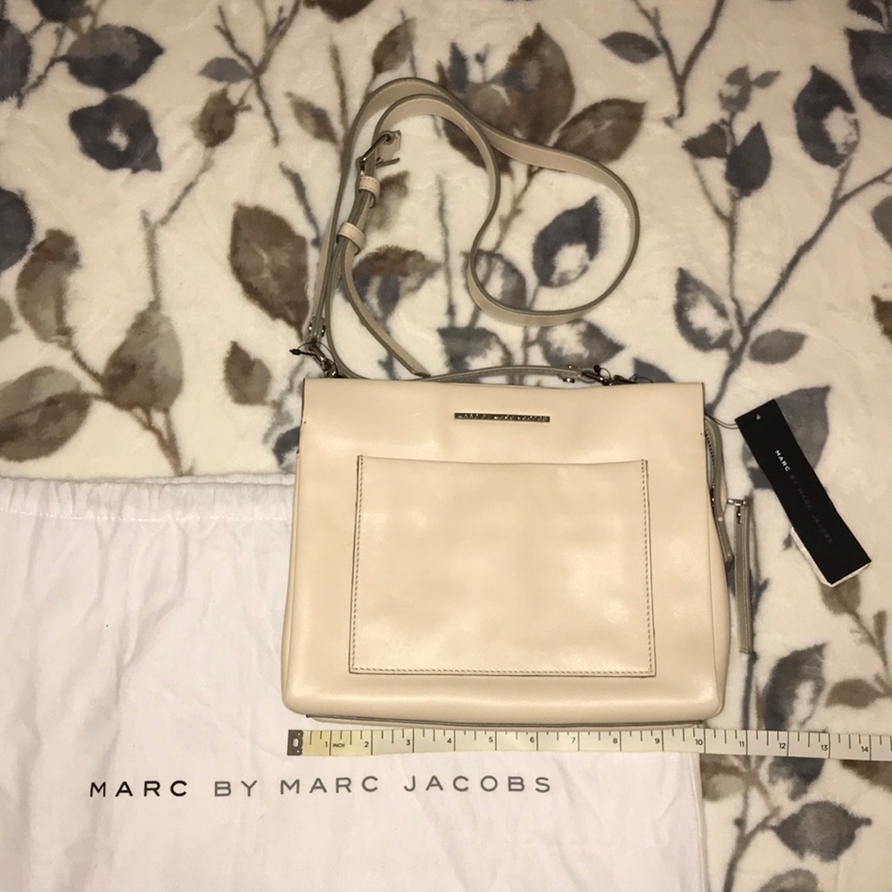 Authentic MARC BY MARC JACOBS leather crossbody